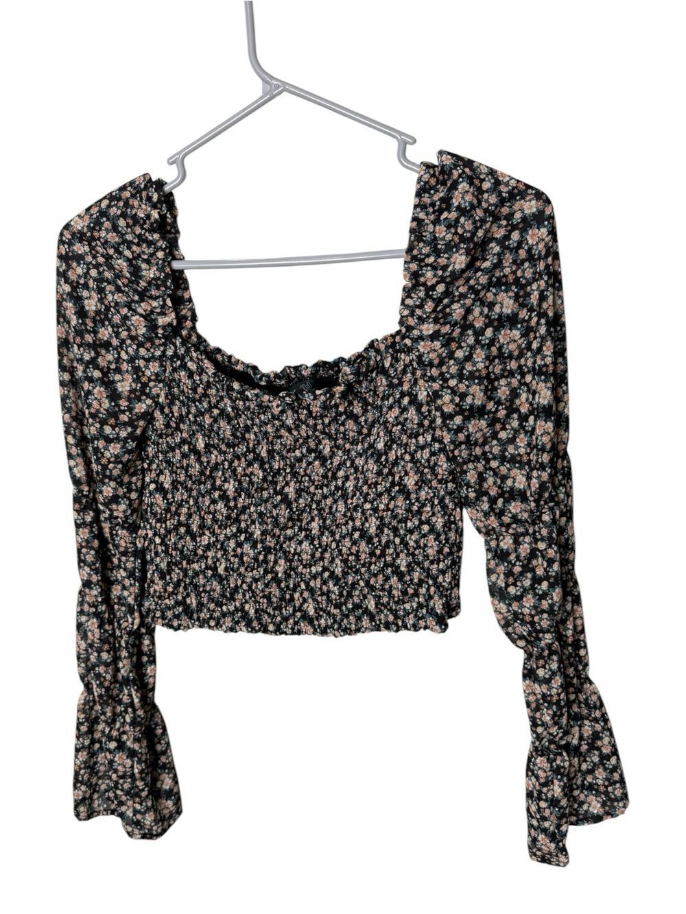 Wild Fable Black Floral M Smocked Crop Top